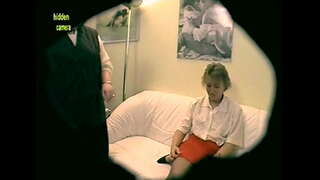 2 लेस्बियन माँ एक खिलौना! Amateurcommunity.xxx