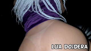 Novinha a Rio de Janeiro Lua Doidera asnjë lavdi vrimë na festa de ritëm e fez disa meshkuj gozarem na punheta e boquete