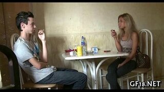 Djali ulet dhe vështron