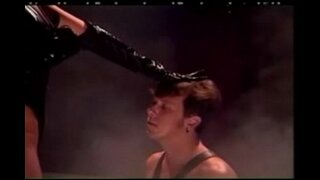 ���ெக்ஸ் நிலவறையில்